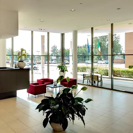 Naples Airport 3* Gricignano dʼAversa