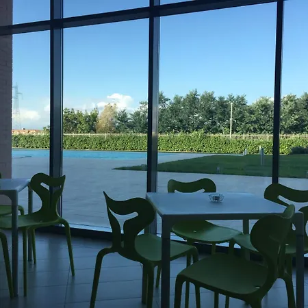 Naples Airport ホテル 3*