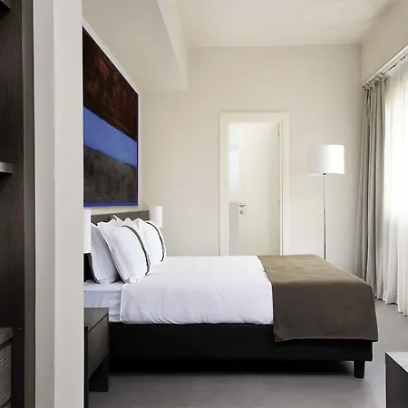 Naples Airport ホテル 3*