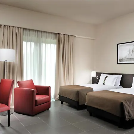 Naples Airport ホテル