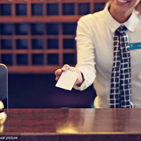 Naples Airport ホテル